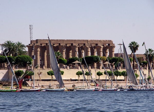 Marka Hikayesi ile Kurumsal Kimlik Uyumu